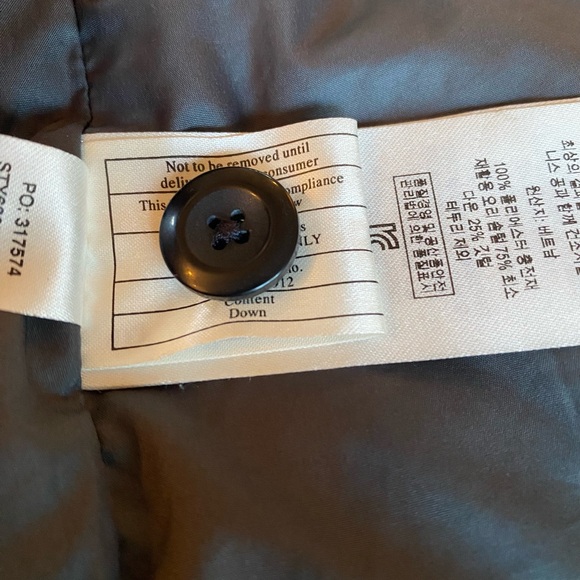 Patagonia | Girls Down Parka (S) - Picture 6 of 9